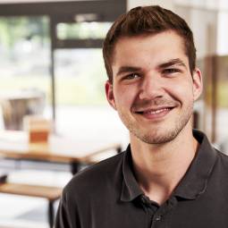 Tim Ruhwinkel